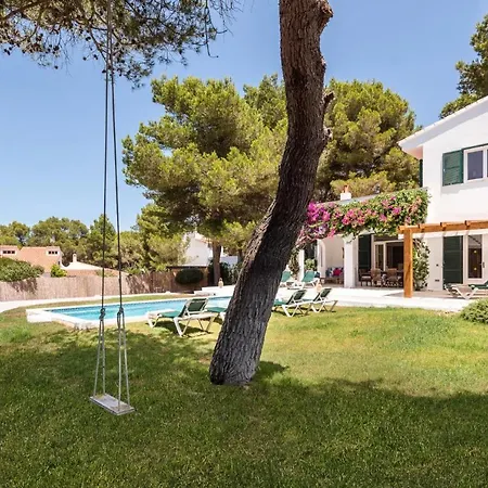 Sleeps 8 With Pool And Air Con