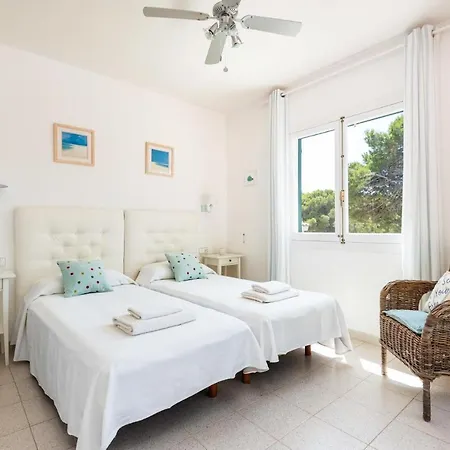 Villa Sleeps 8 With Pool And Air Con Son Parc