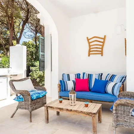 Villa Sleeps 8 With Pool And Air Con