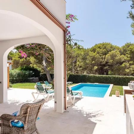 Sleeps 8 With Pool And Air Con 손 파르크