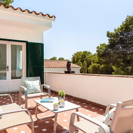 Sleeps 8 With Pool And Air Con