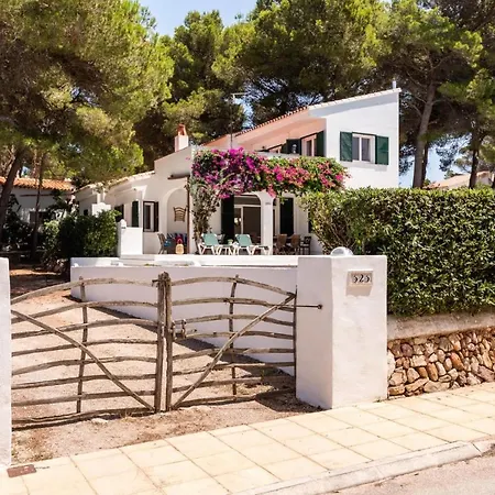 Sleeps 8 With Pool And Air Con Villa