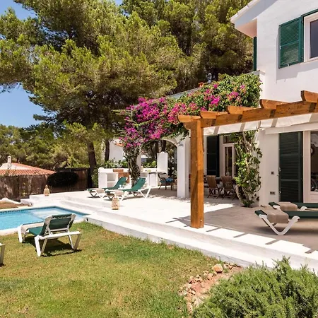 빌라 Sleeps 8 With Pool And Air Con *