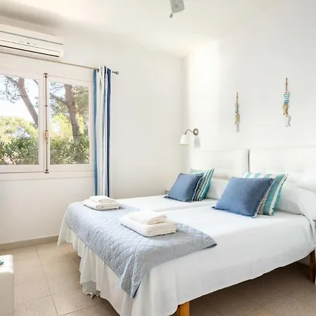 Sleeps 8 With Pool And Air Con Villa *